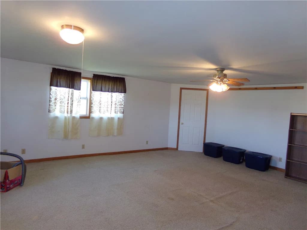 2405 E 1600th Avenue, Altamont — interior or exterior view, photo 4 of 23