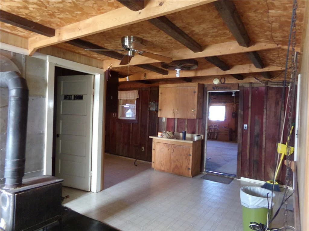 2405 E 1600th Avenue, Altamont — interior or exterior view, photo 8 of 23
