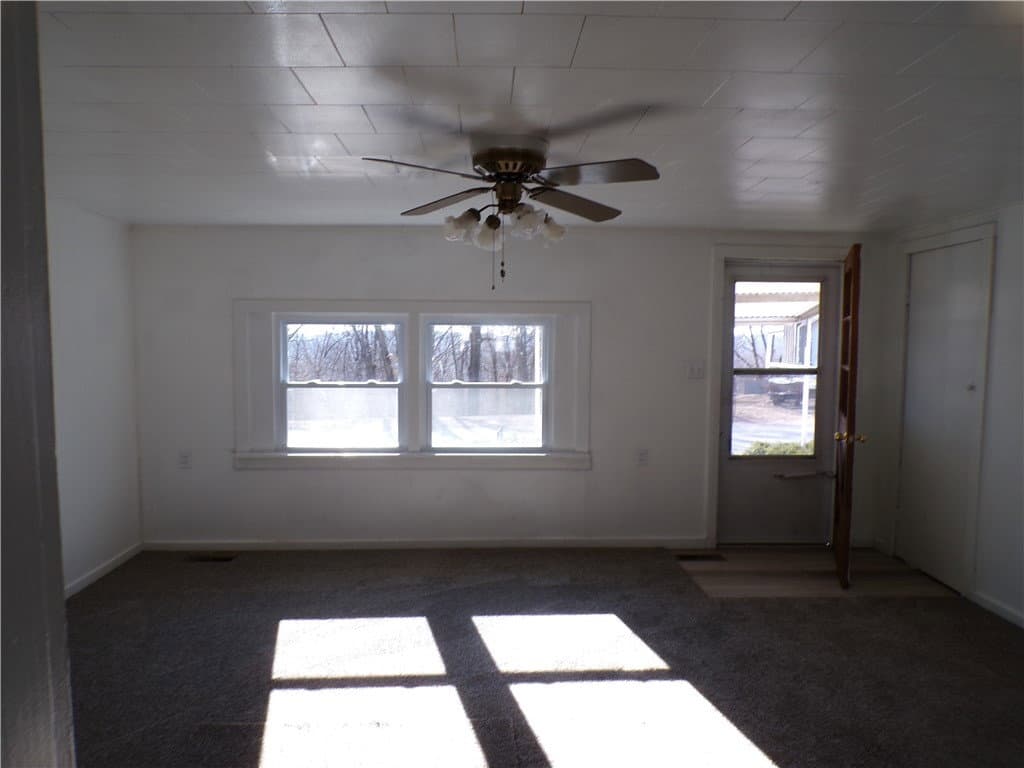 511 W South 10th Street, Shelbyville — interior or exterior view, photo 3 of 12