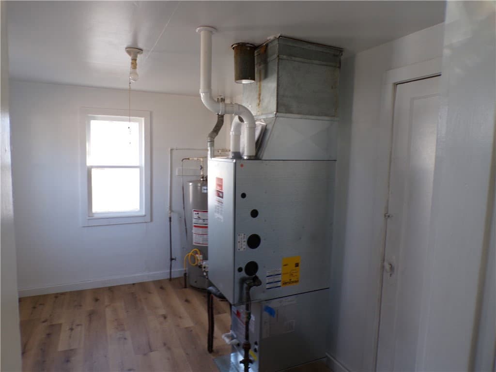 511 W South 10th Street, Shelbyville — interior or exterior view, photo 8 of 12
