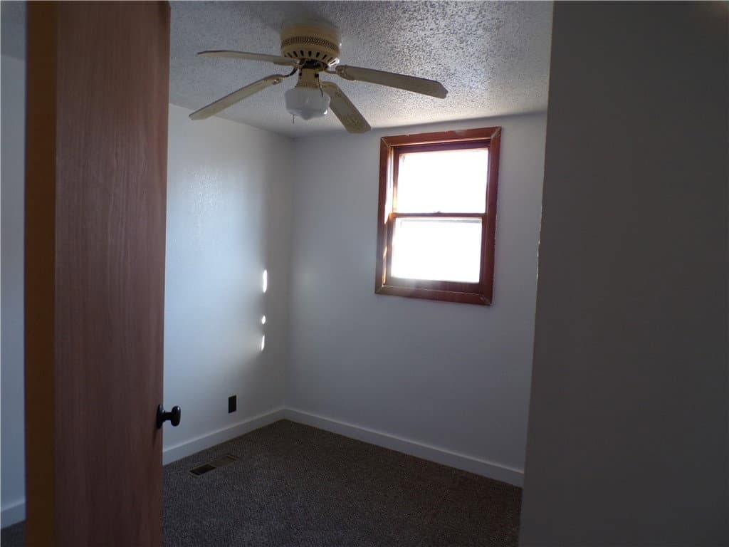 515 W South 10th Street, Shelbyville — interior or exterior view, photo 5 of 10