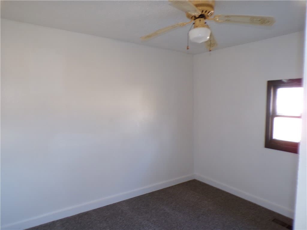 515 W South 10th Street, Shelbyville — interior or exterior view, photo 6 of 10