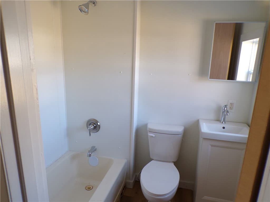 515 W South 10th Street, Shelbyville — interior or exterior view, photo 7 of 10