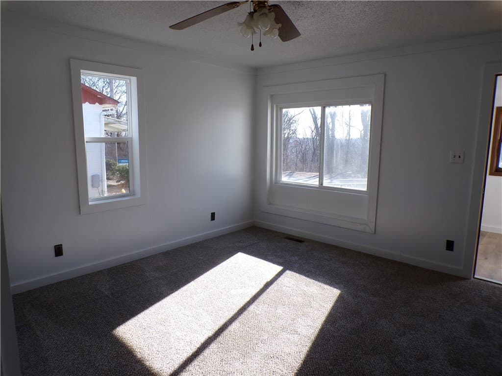 515 W South 10th Street, Shelbyville — interior or exterior view, photo 8 of 10
