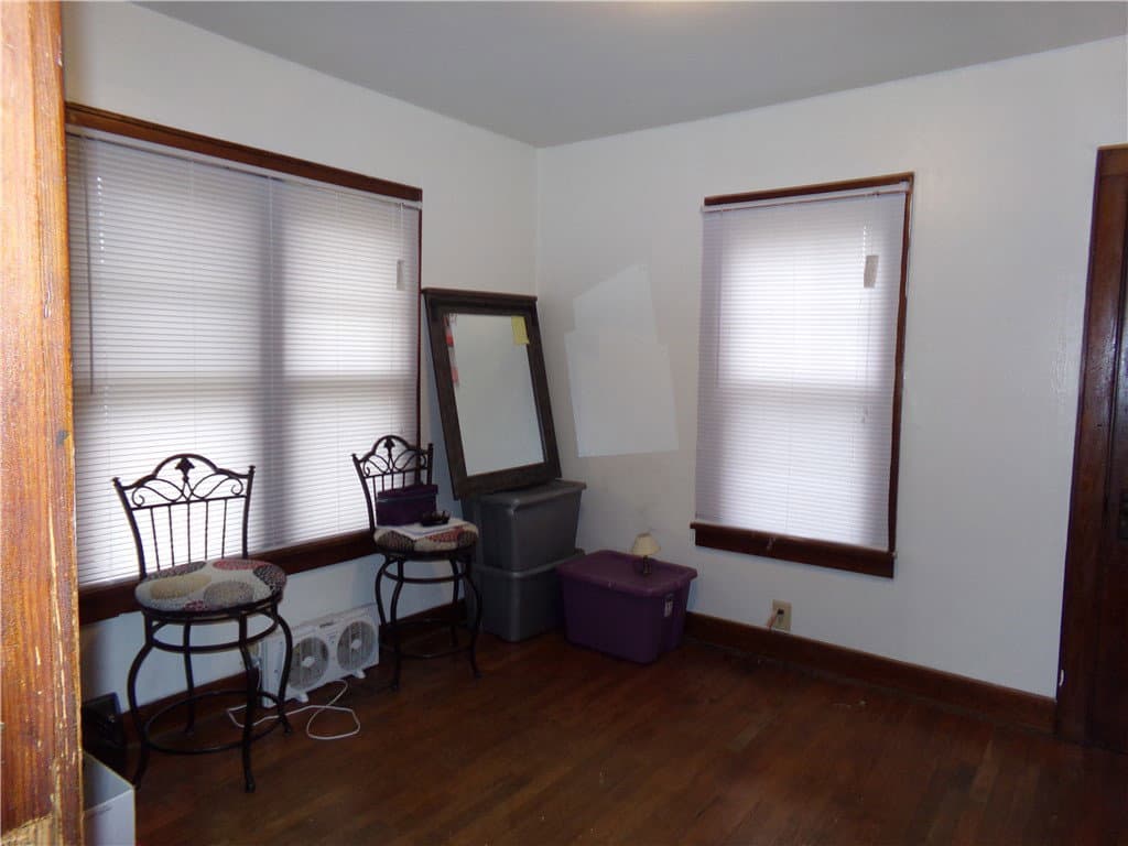 613 W South 10th Street, Shelbyville — interior or exterior view, photo 6 of 8