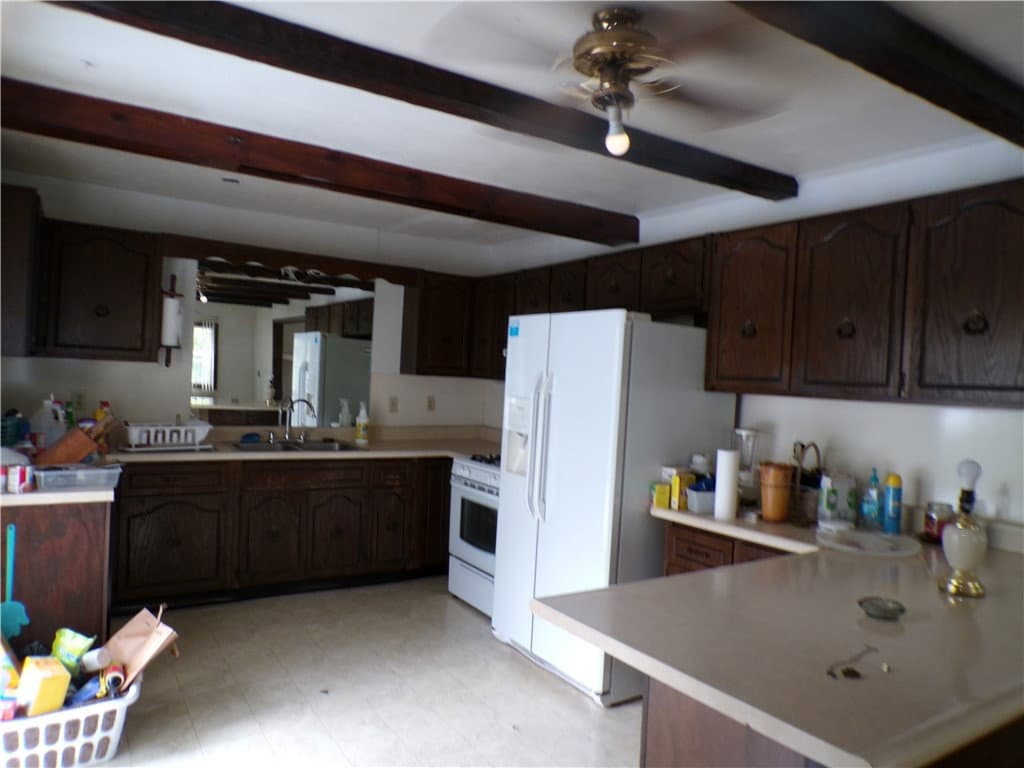 516 S 10th Street, Shelbyville — interior or exterior view, photo 3 of 15
