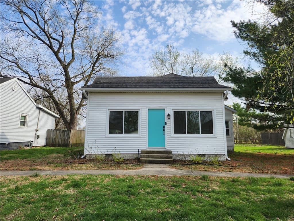 1011 Pennsylvania Avenue, Windsor, IL 61957 — exterior