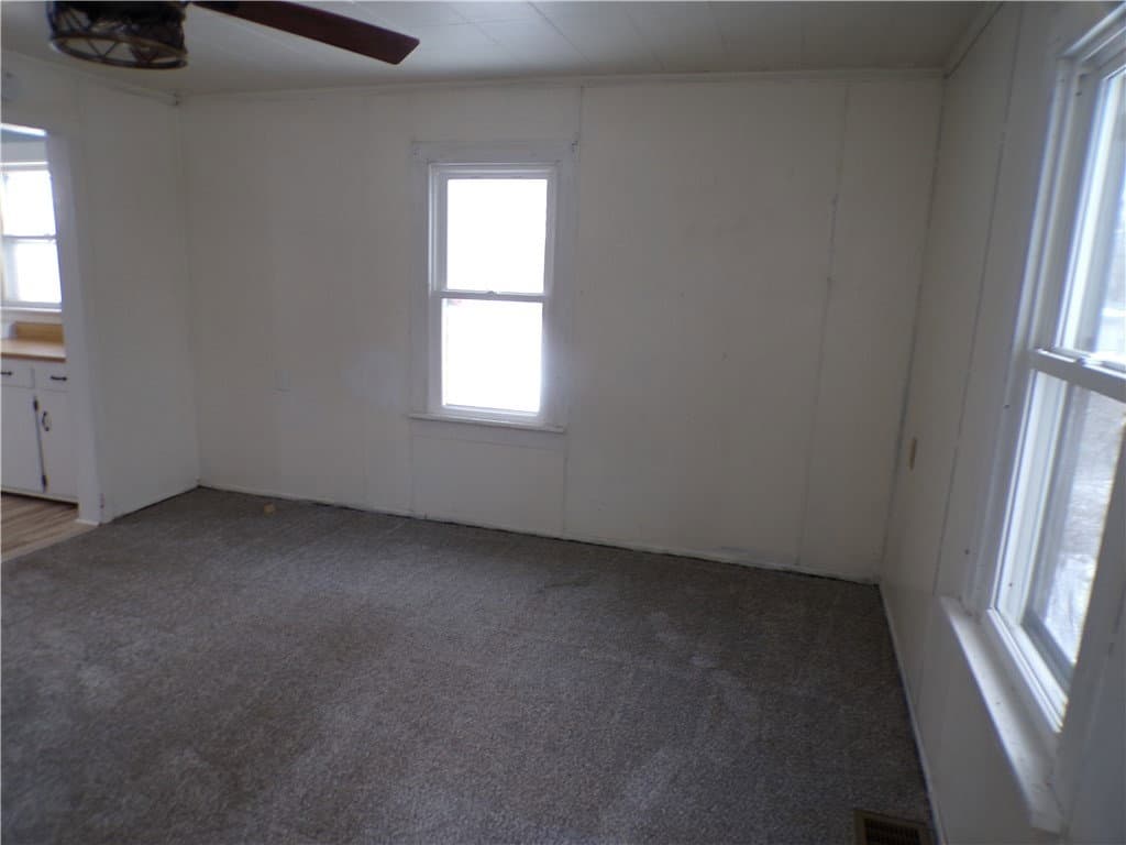 814 South 10th Street, Shelbyville — interior or exterior view, photo 2 of 18