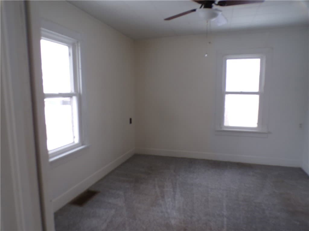 814 South 10th Street, Shelbyville — interior or exterior view, photo 3 of 18