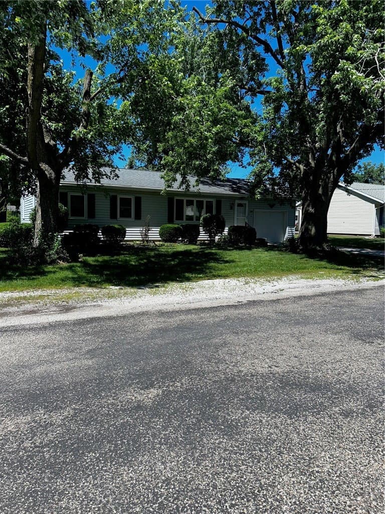 1509 W North First Street, Shelbyville — interior or exterior view, photo 2 of 19