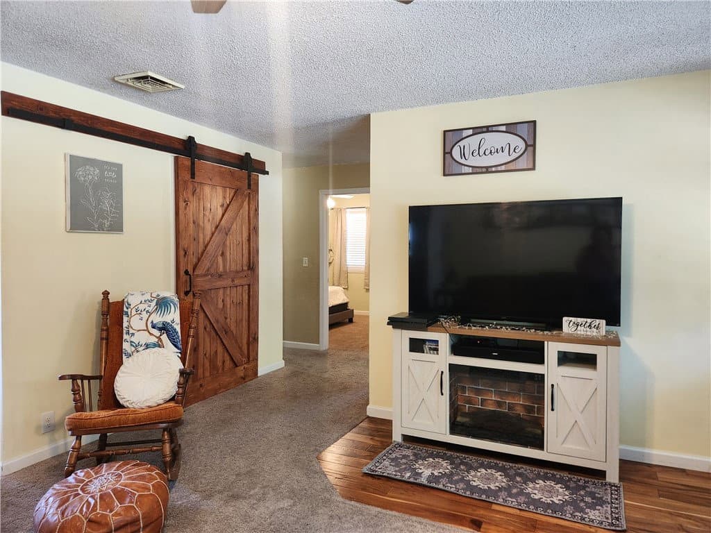 203 N Wall Street, Findlay — interior or exterior view, photo 5 of 29