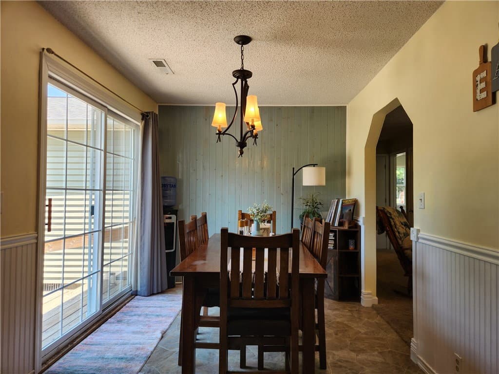 203 N Wall Street, Findlay — interior or exterior view, photo 6 of 29