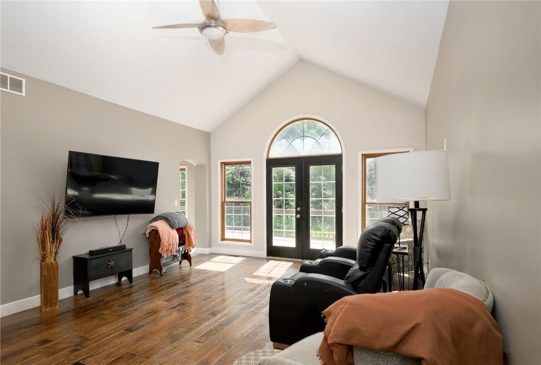 4 Woodbird Drive, Effingham — interior or exterior view, photo 8 of 40