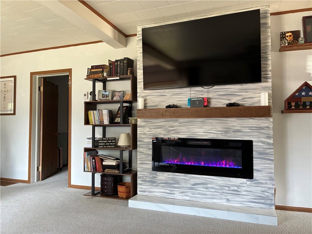 700 N Lodge Street, Shelbyville — interior or exterior view, photo 3 of 21