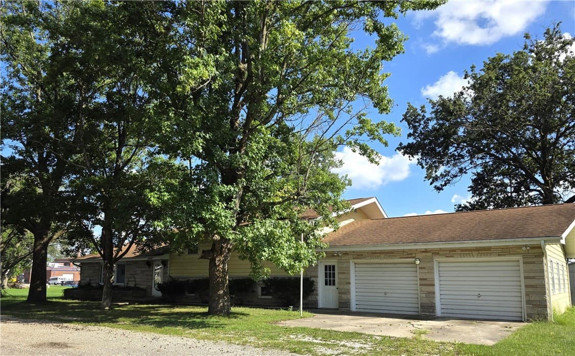 23 Elm Drive, Bethany — interior or exterior view, photo 3 of 42