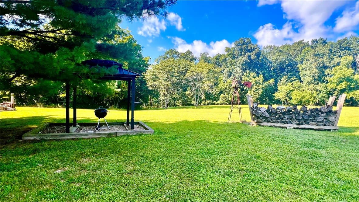 2439 E 1500 North Road, Shelbyville — interior or exterior view, photo 3 of 10