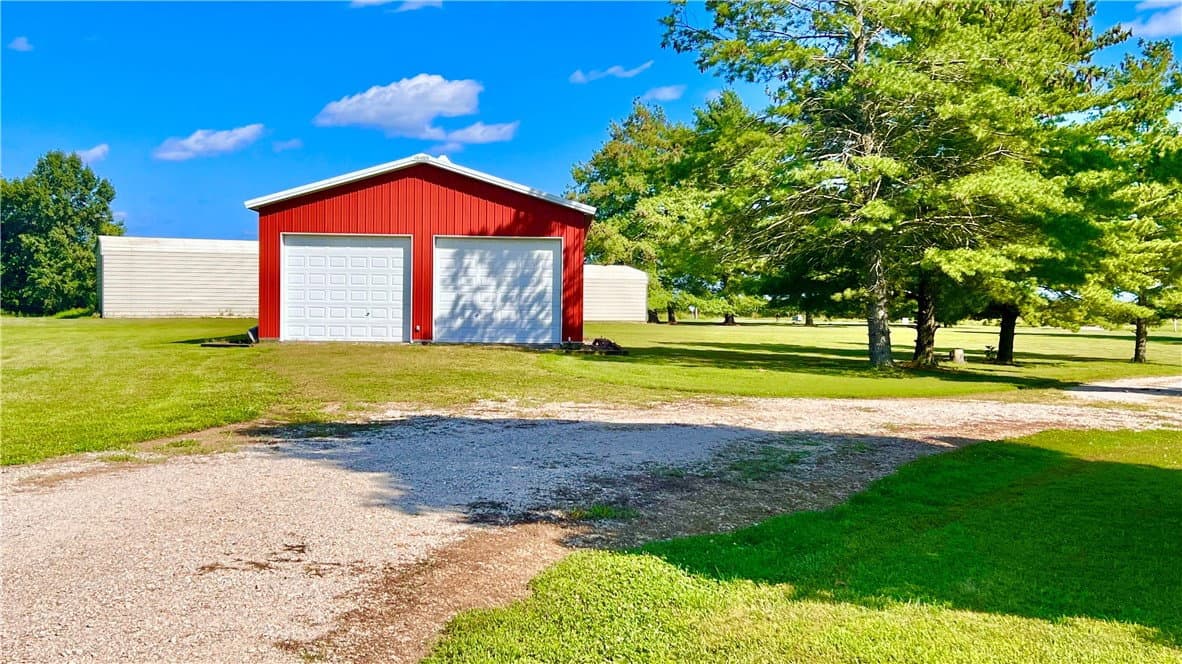 2439 E 1500 North Road, Shelbyville — interior or exterior view, photo 7 of 10