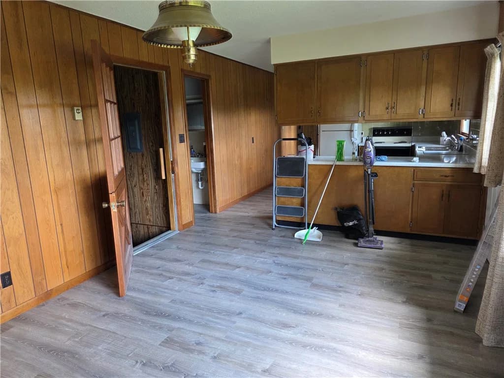 728 County Road 1675E, Sullivan — interior or exterior view, photo 4 of 28