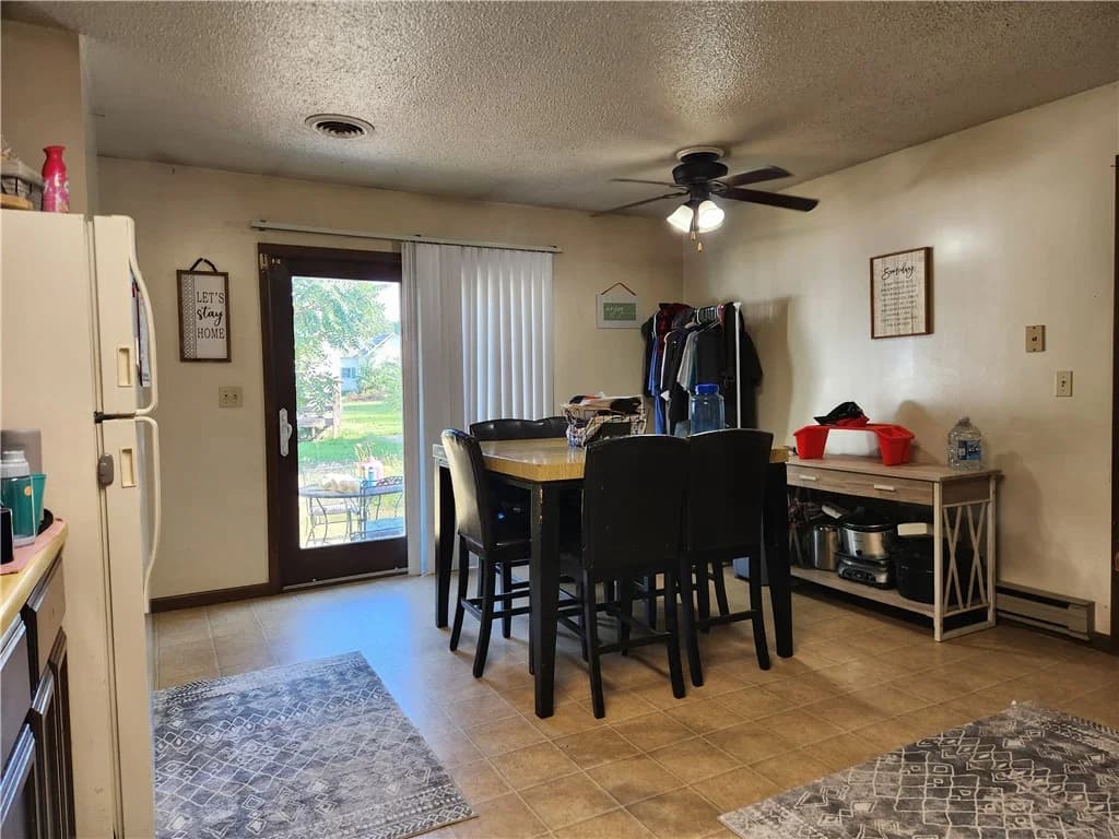413 W South 4th Street, Shelbyville — interior or exterior view, photo 5 of 14