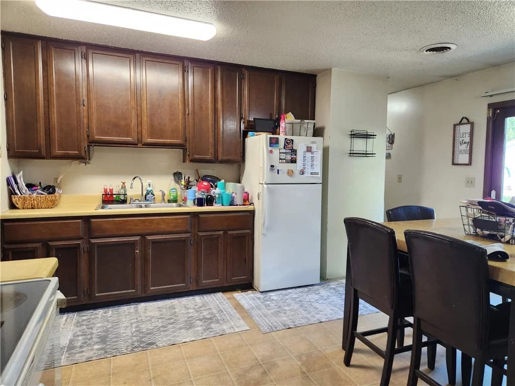 413 W South 4th Street, Shelbyville — interior or exterior view, photo 6 of 14