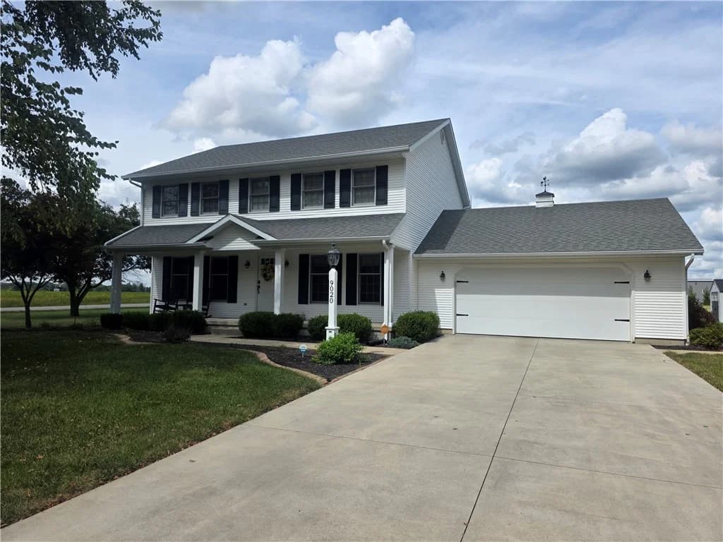 9020 E Emerald Drive, Effingham, IL 62401 — exterior