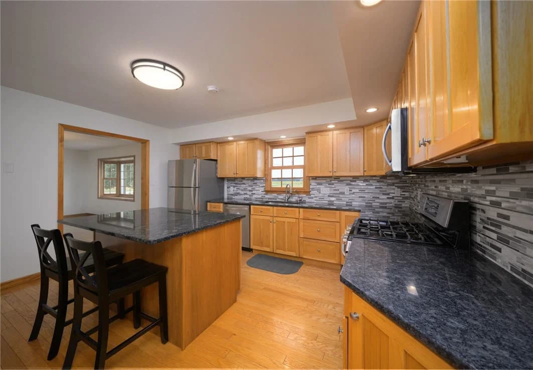 9020 E Emerald Drive, Effingham — interior or exterior view, photo 3 of 47