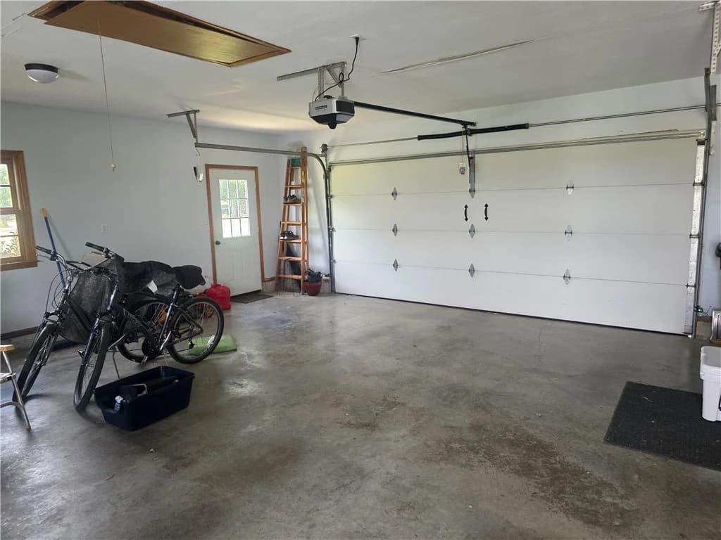 9020 E Emerald Drive, Effingham — interior or exterior view, photo 5 of 47