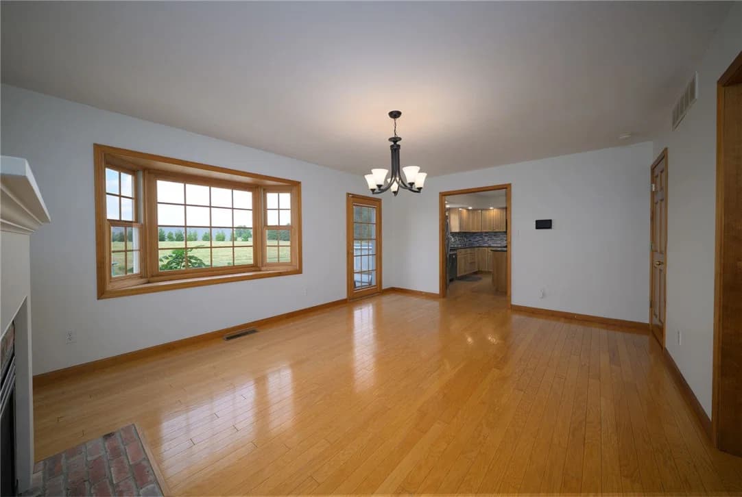 9020 E Emerald Drive, Effingham — interior or exterior view, photo 8 of 47