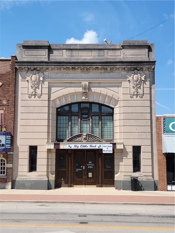 155 E Main Street, Shelbyville, IL 62565 — exterior