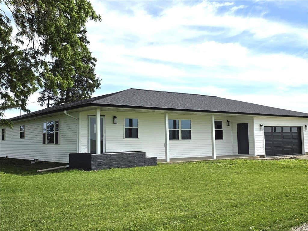 15960 N County Road 000E, Arthur