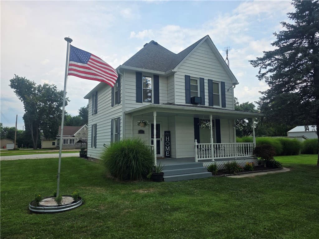 105 S Elizabeth Street, Strasburg