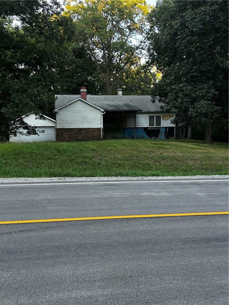 1172 State Highway 128 Highway, Shelbyville