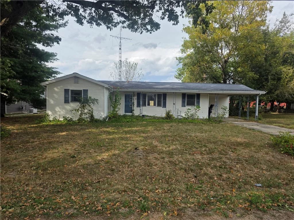 417 E Elm Street, Cowden, IL 62422 — exterior