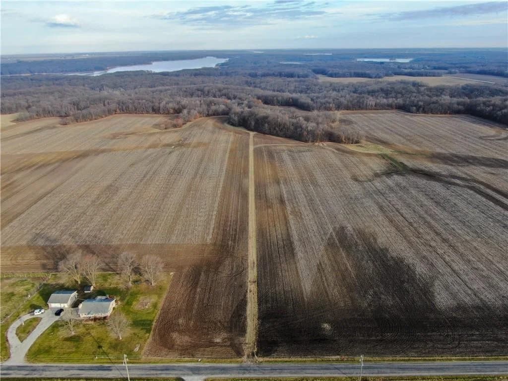 1500 North Road, Shelbyville, IL 62565 — exterior